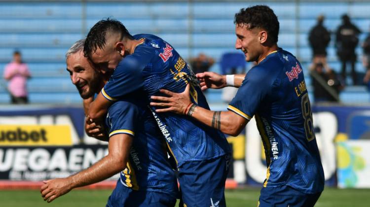Primera victoria cetácea: Delfín SC derrota 2-0 a Técnico Universitario en la fecha 3 de la Liga Pro