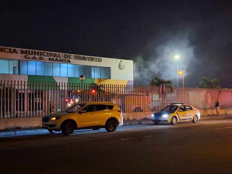 Otro incendio en la Agencia Municipal de Tránsito de Manta en menos de un mes